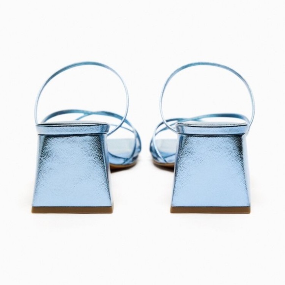 NWT. Zara Blue Metallic Strappy Sandals with Block Heels. Size 9. - Picture 6 of 8